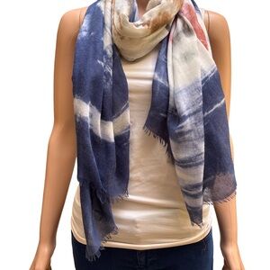 Pretty Persuasions Navy and Cream Scarf